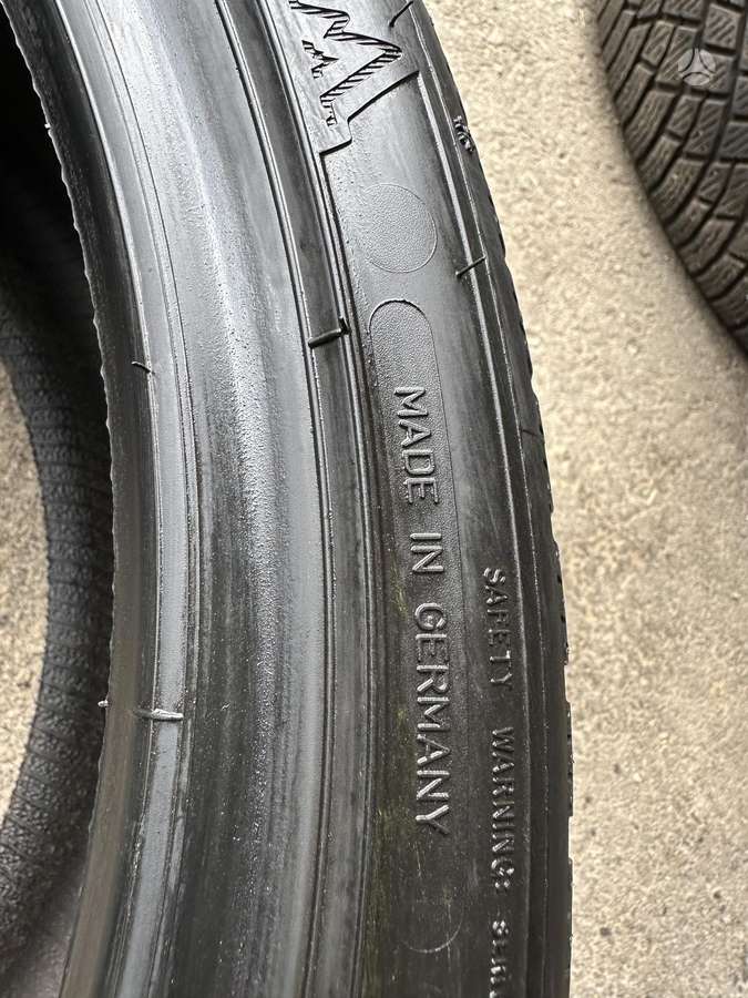 Dunlop, зимние 255/35 R19
