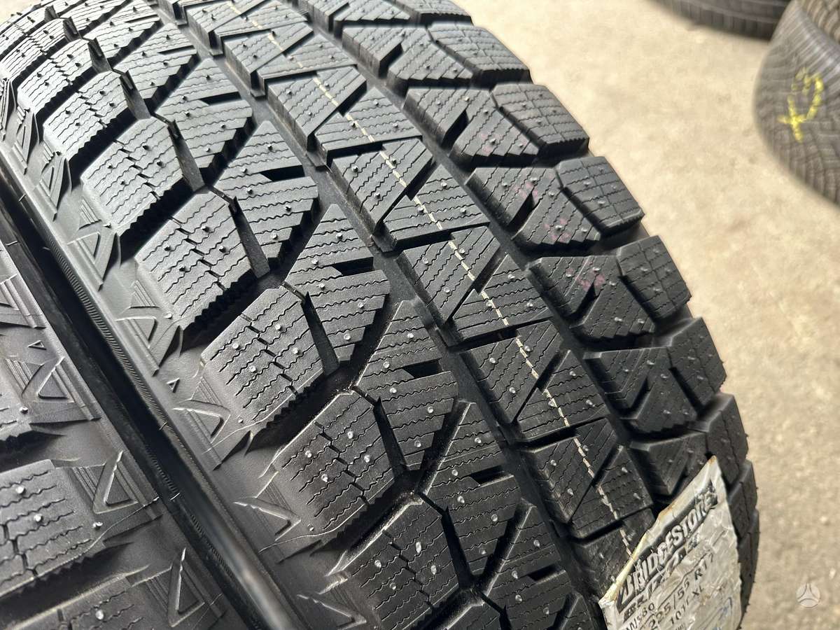 Bridgestone, зимние 225/55 R17