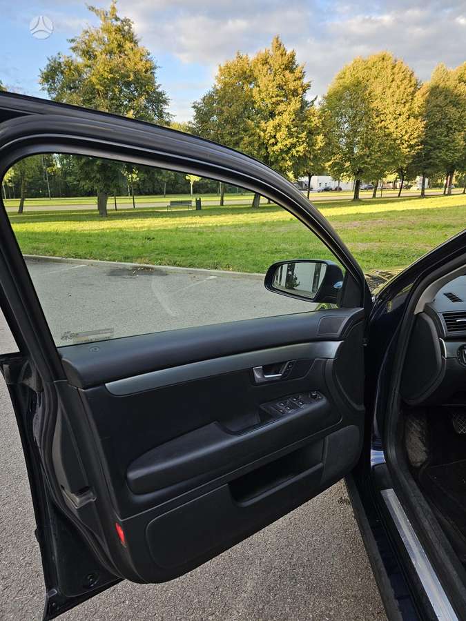 Audi A4, 2.5 l., Седан