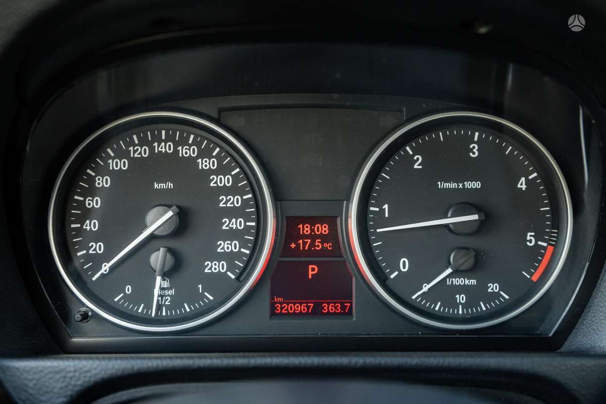BMW 335, 3.0 l., sedanas