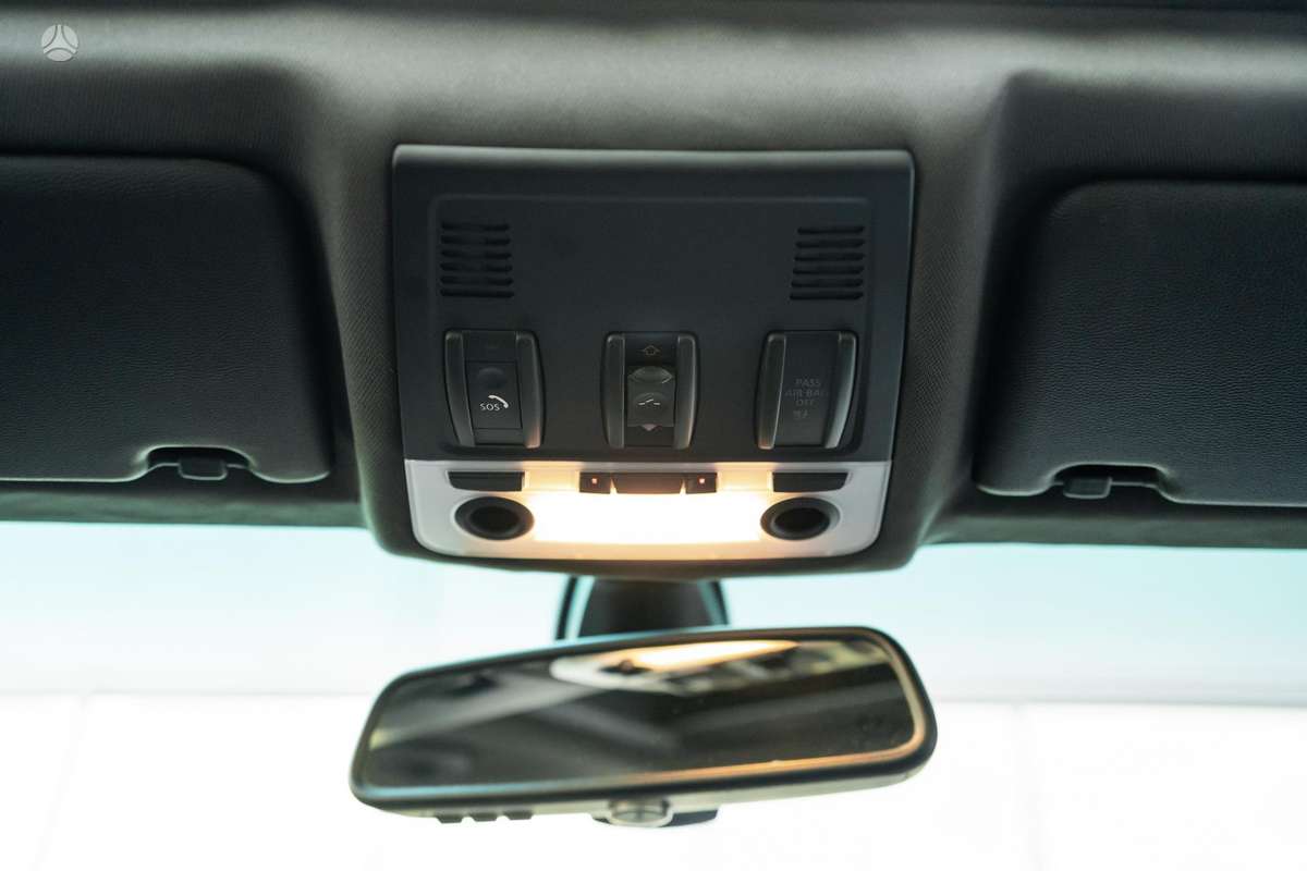 BMW 335, 3.0 l., sedanas