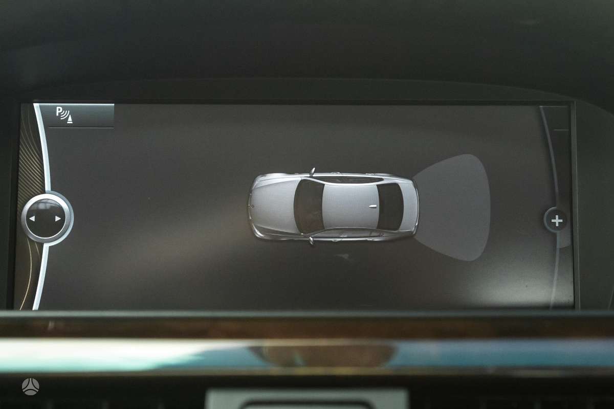 BMW 335, 3.0 l., sedanas