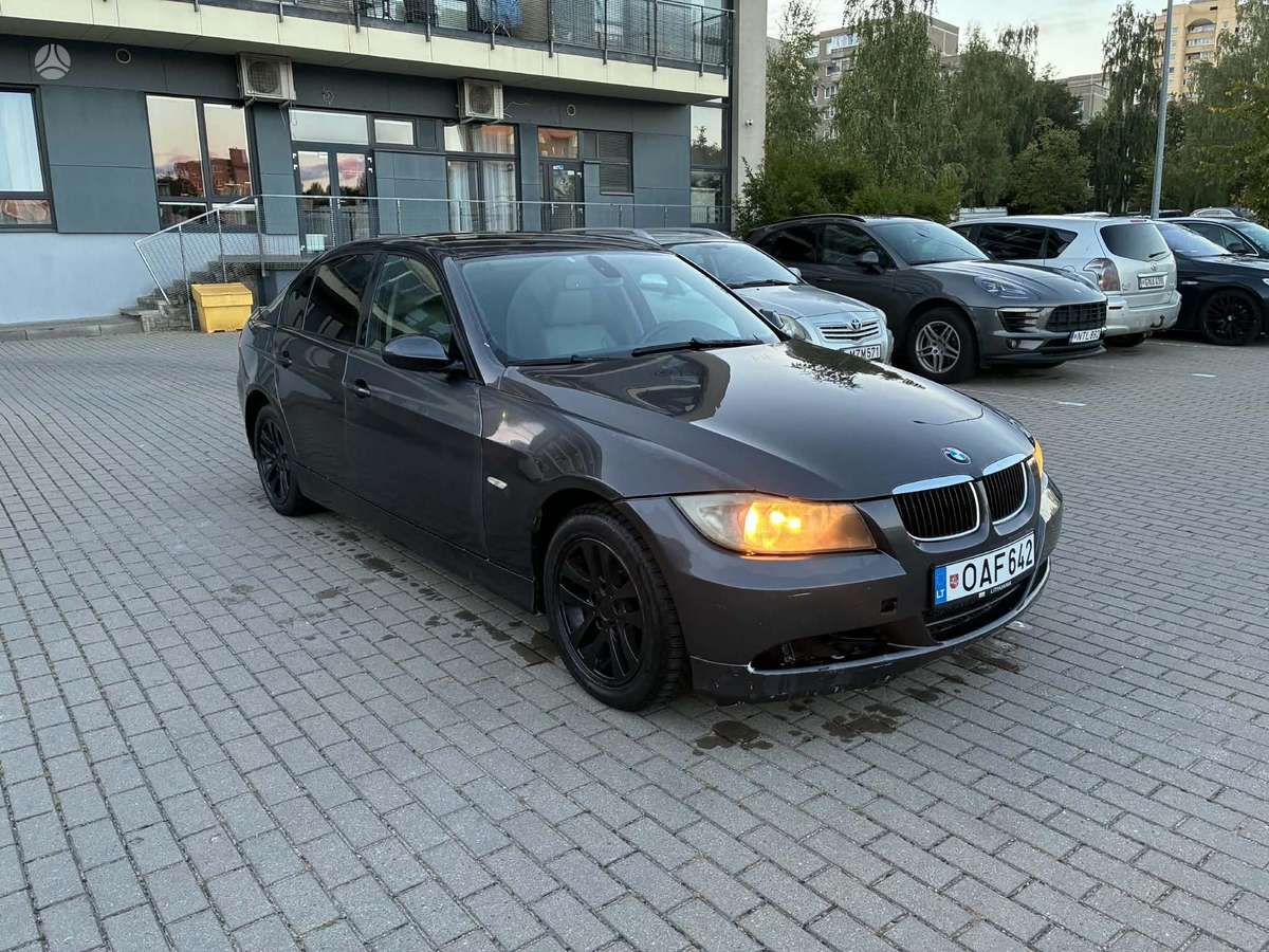 BMW 320, 2.0 l., Седан