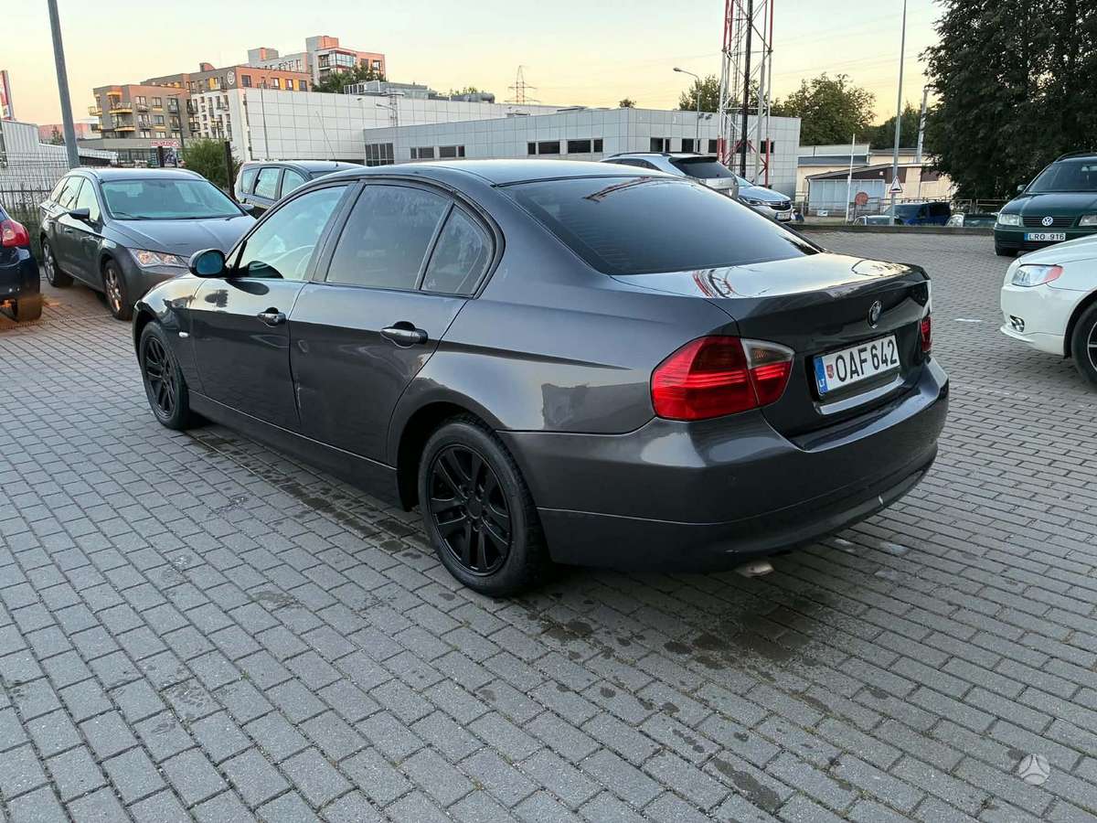 BMW 320, 2.0 l., Седан