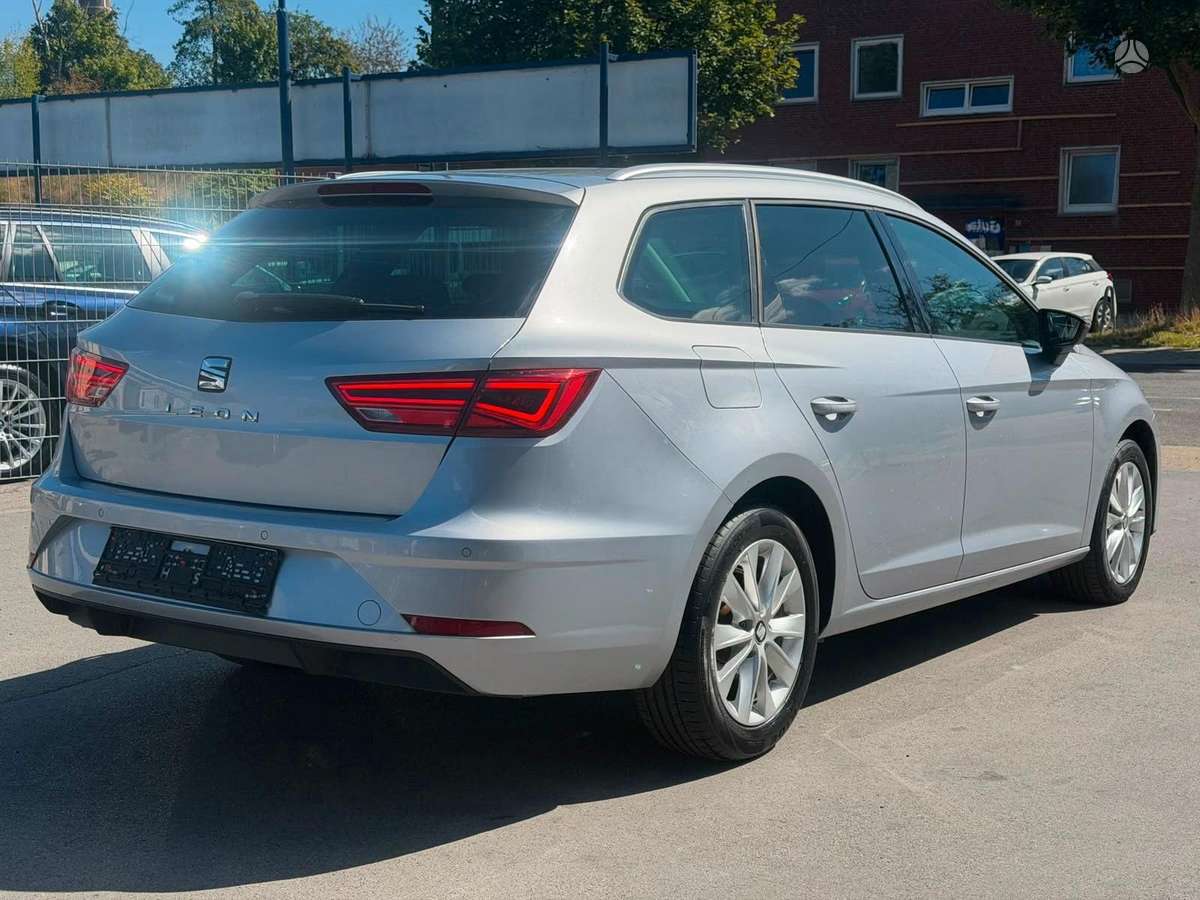 Seat Leon dalimis