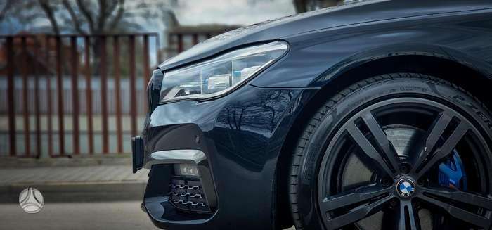 BMW 750, 3.0 l., Седан