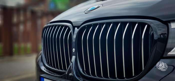 BMW 750, 3.0 l., Седан