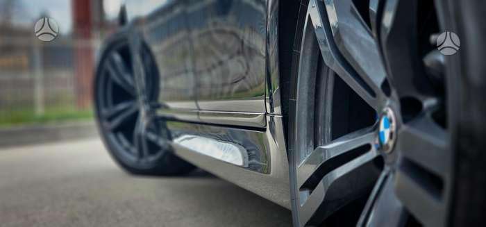 BMW 750, 3.0 l., Седан