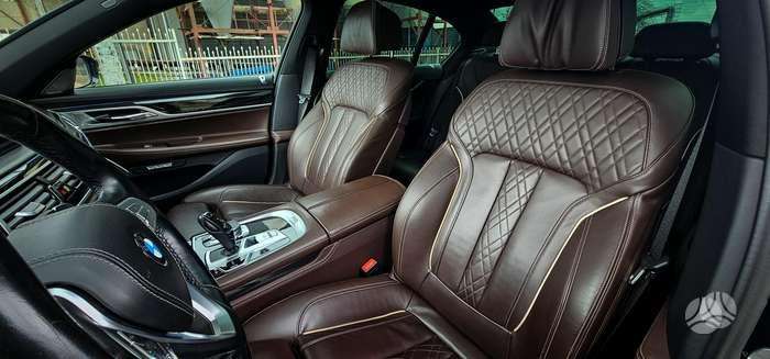 BMW 750, 3.0 l., Седан