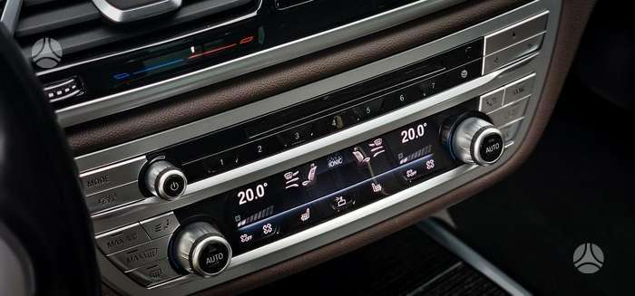 BMW 750, 3.0 l., Седан