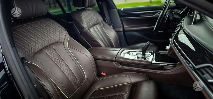 BMW 750, 3.0 l., Седан