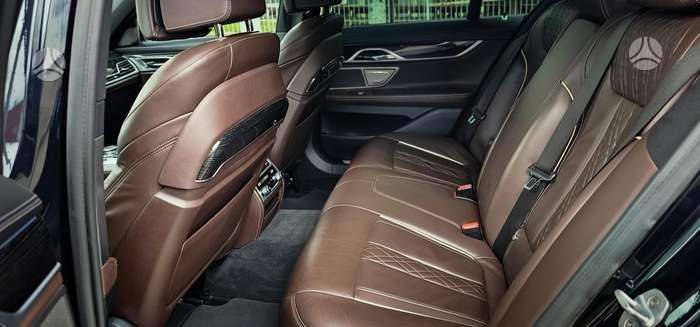 BMW 750, 3.0 l., Седан