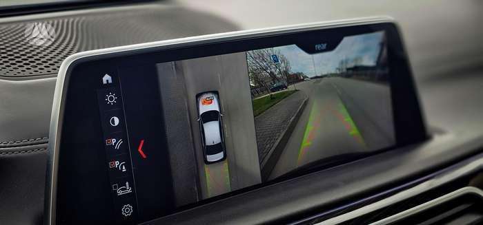BMW 750, 3.0 l., Седан