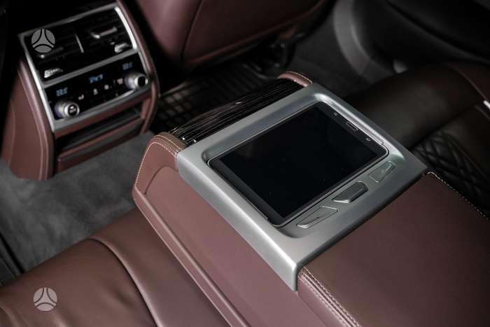 BMW 750, 3.0 l., Седан