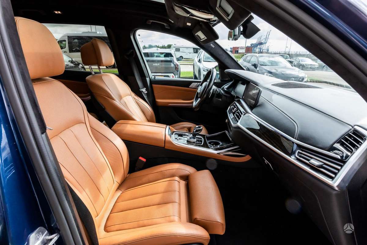 BMW X7, Внедорожник / Кроссовер