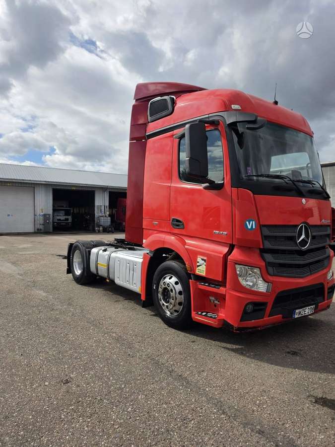 Mercedes-Benz Actros 1843, single sleeper