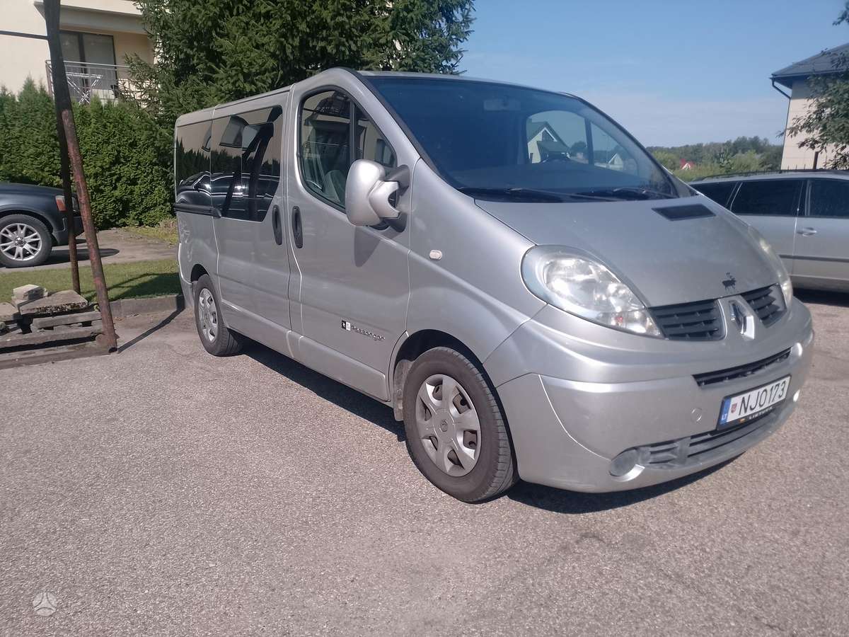 Renault Trafic, 2.0 l., passenger minibus