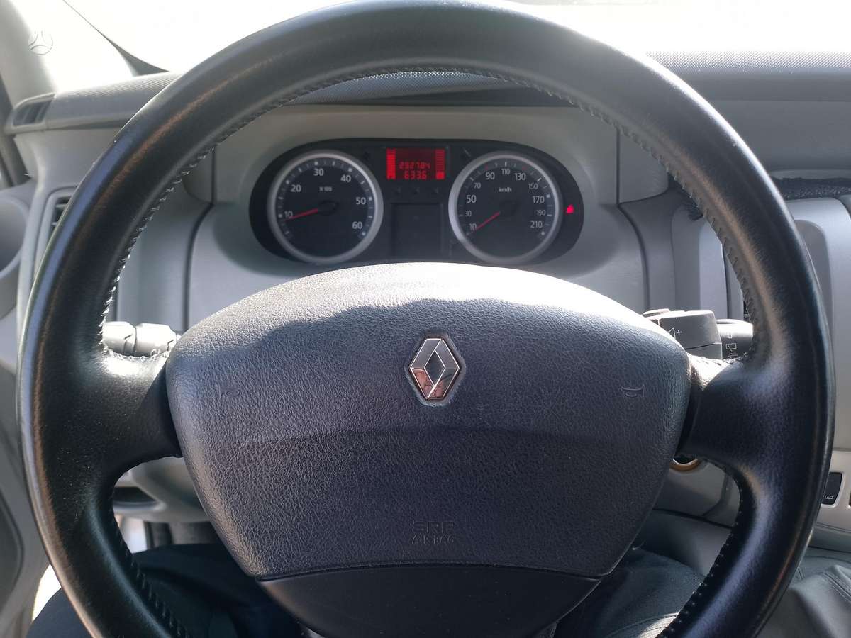 Renault Trafic, 2.0 l., passenger minibus