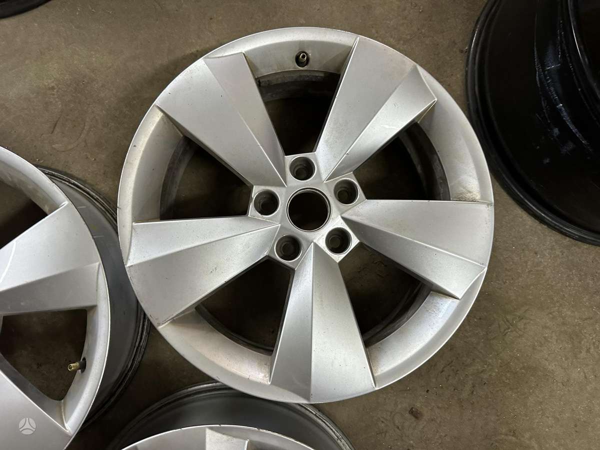 Skoda, lengvojo lydinio, R17
