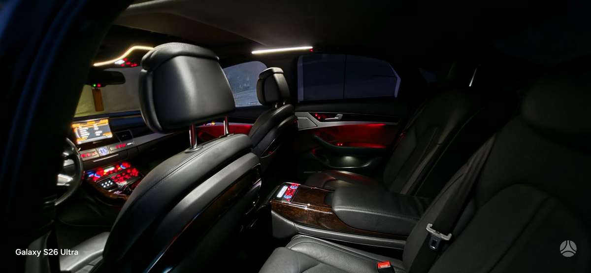 Audi A8, 3.0 l., Седан