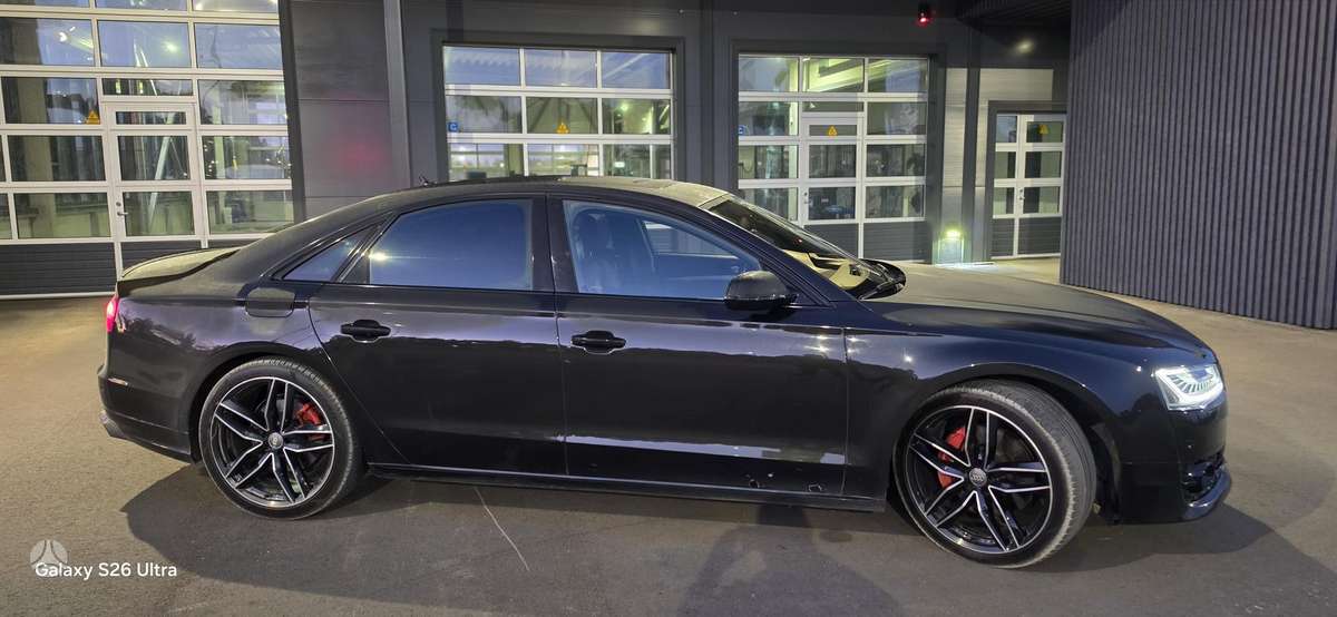 Audi A8, 3.0 l., Седан