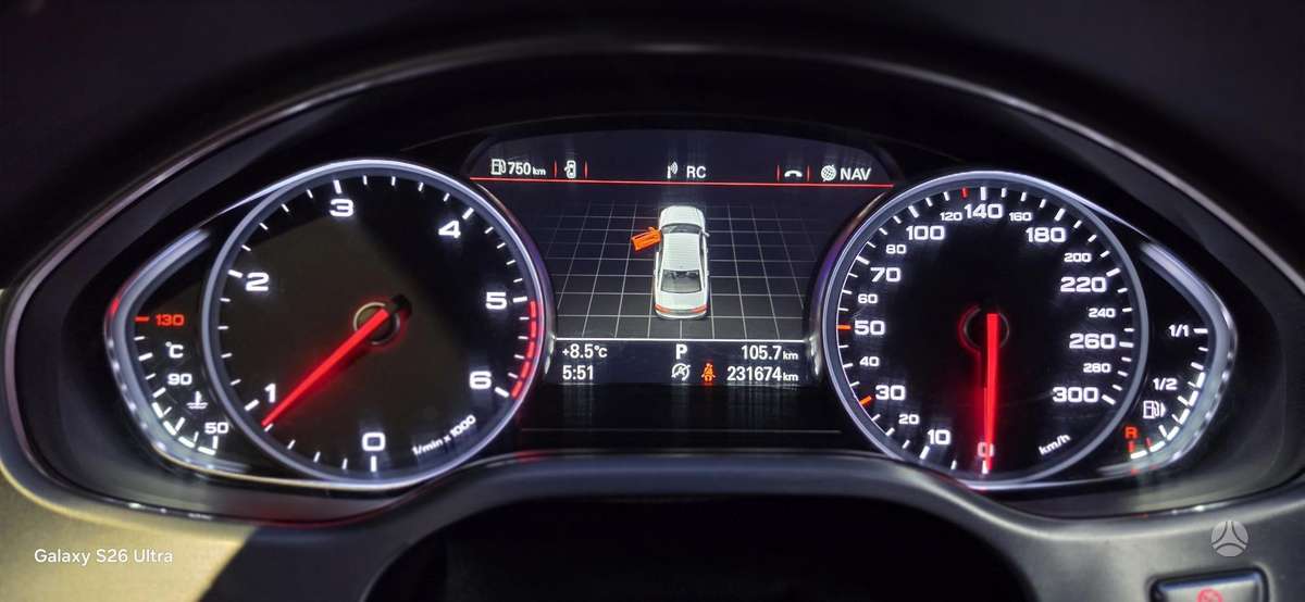 Audi A8, 3.0 l., Седан