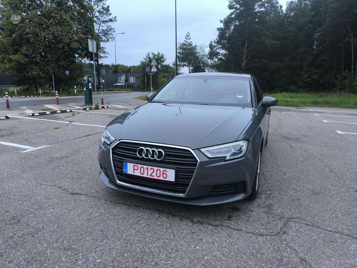 Audi A3, 1.6 l., hatchback