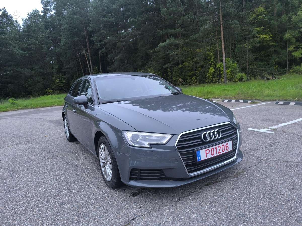 Audi A3, 1.6 l., Хэтчбек