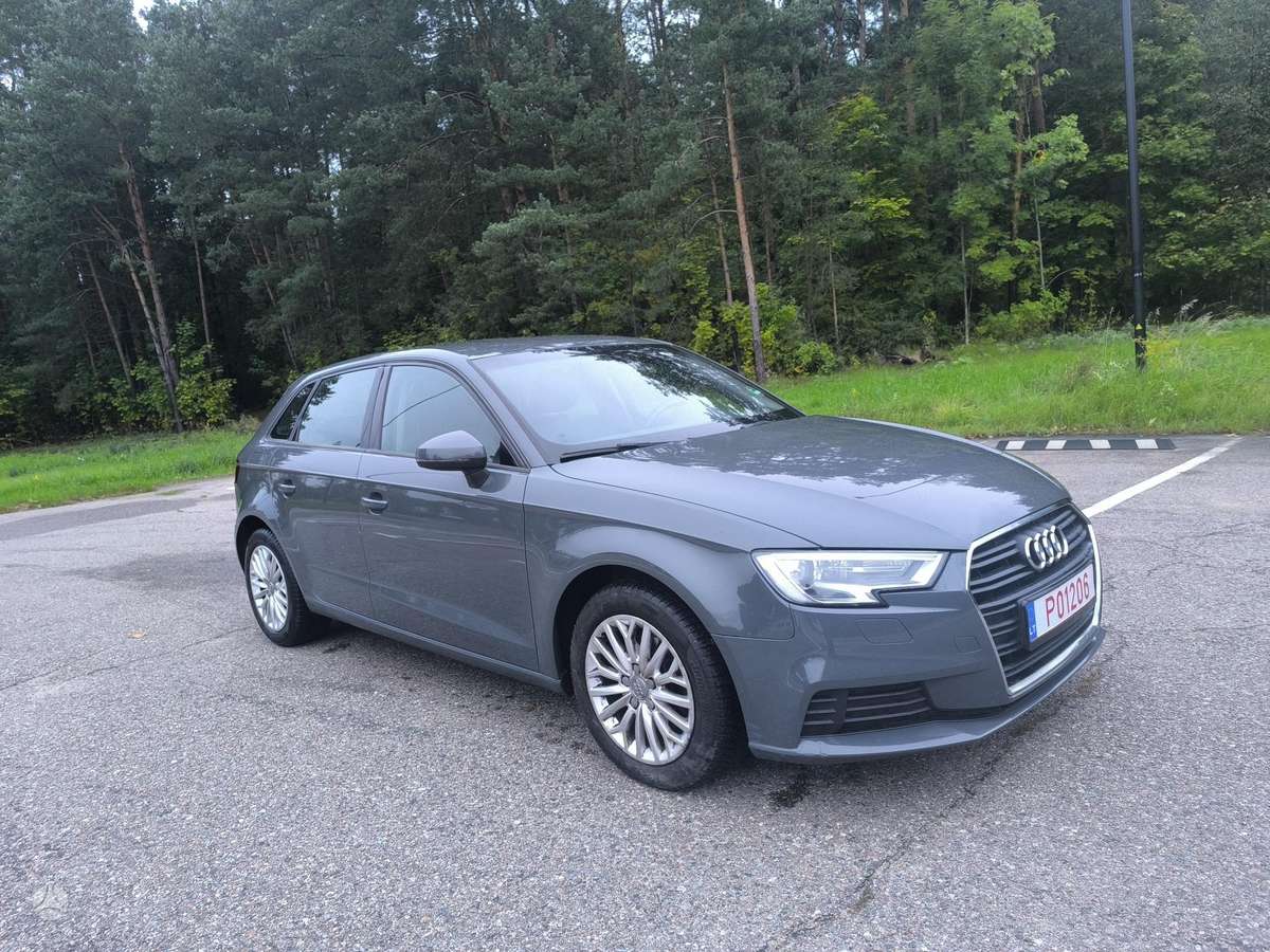 Audi A3, 1.6 l., Хэтчбек