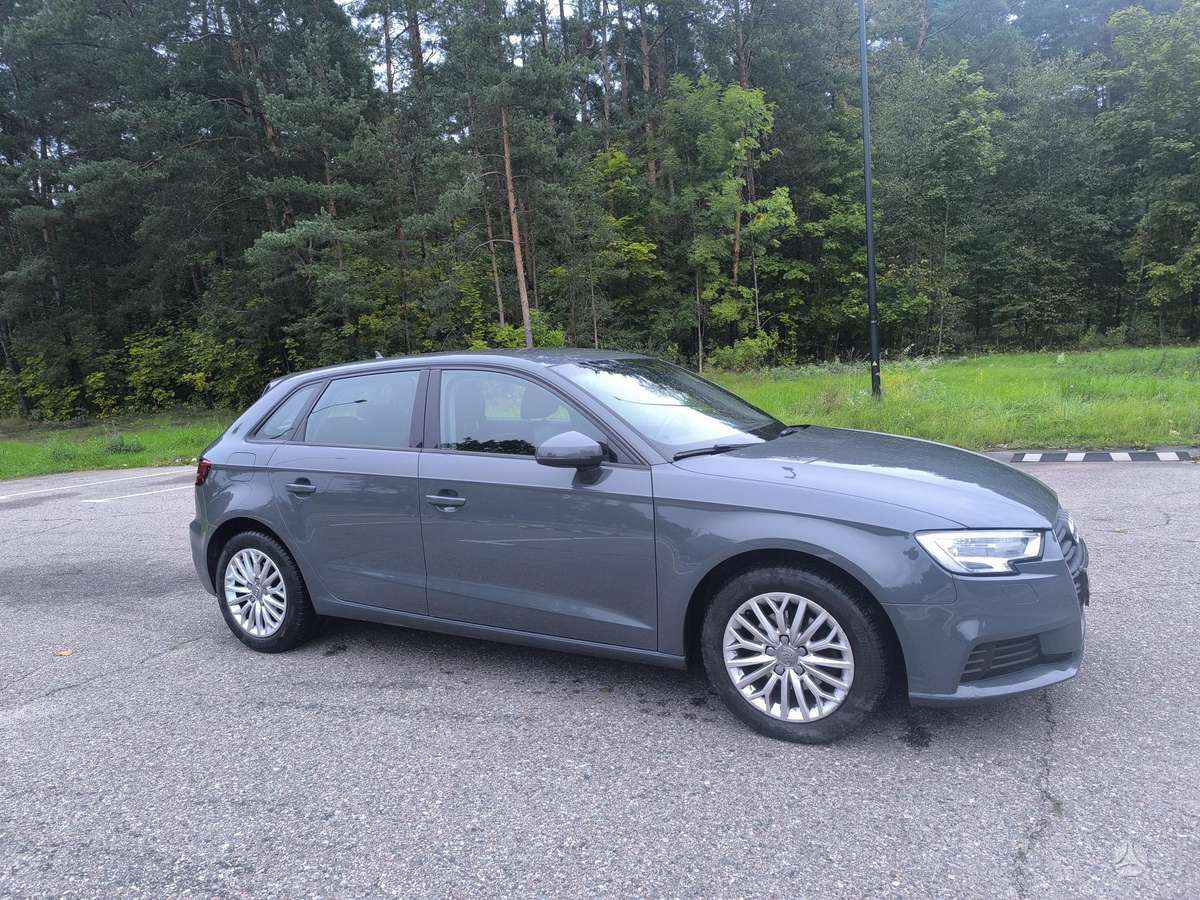 Audi A3, 1.6 l., Хэтчбек