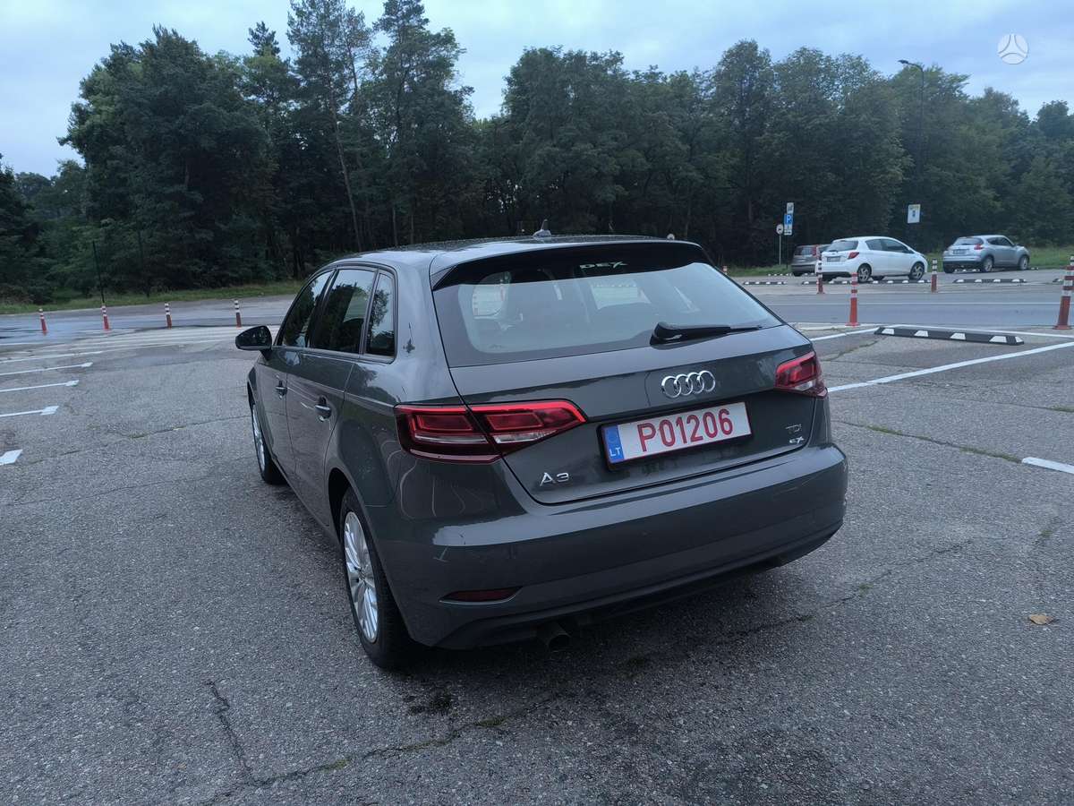 Audi A3, 1.6 l., Хэтчбек