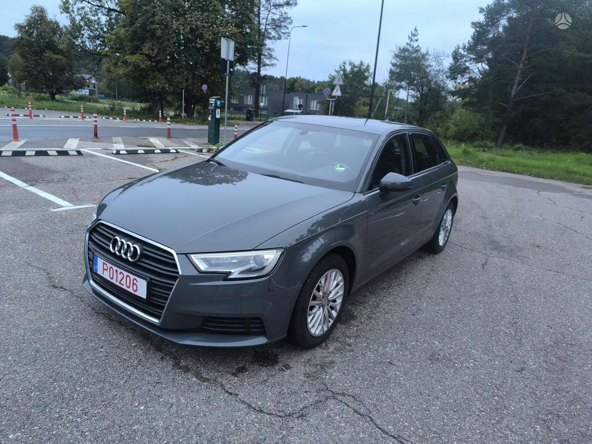 Audi A3, 1.6 l., Хэтчбек