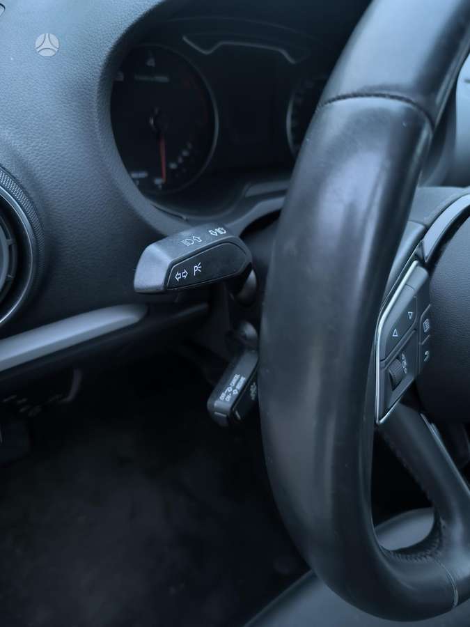 Audi A3, 1.6 l., Хэтчбек