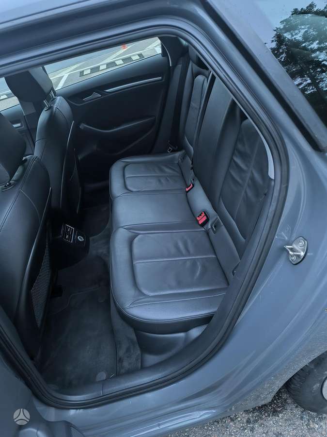 Audi A3, 1.6 l., Хэтчбек