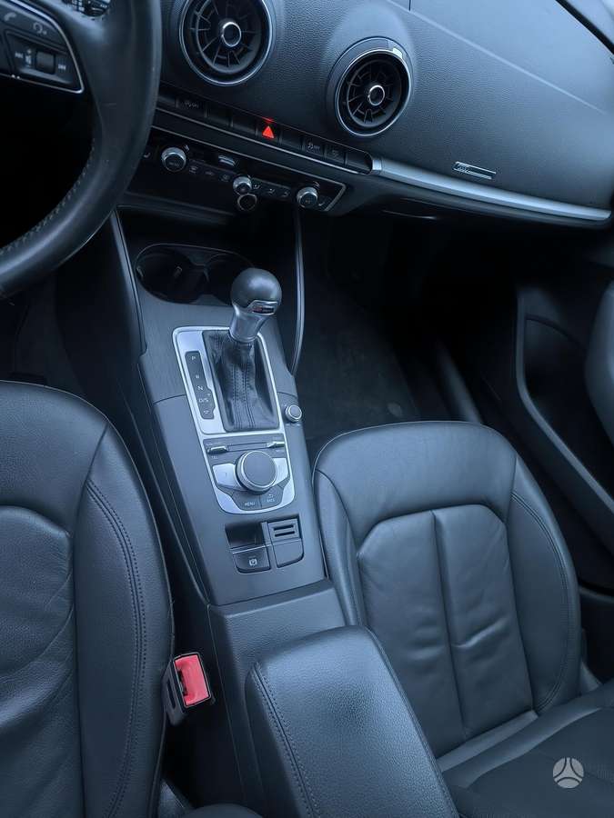 Audi A3, 1.6 l., Хэтчбек