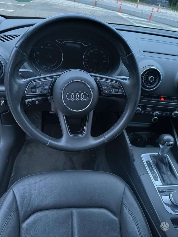 Audi A3, 1.6 l., Хэтчбек