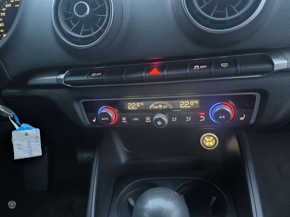 Audi A3, 1.6 l., hatchback