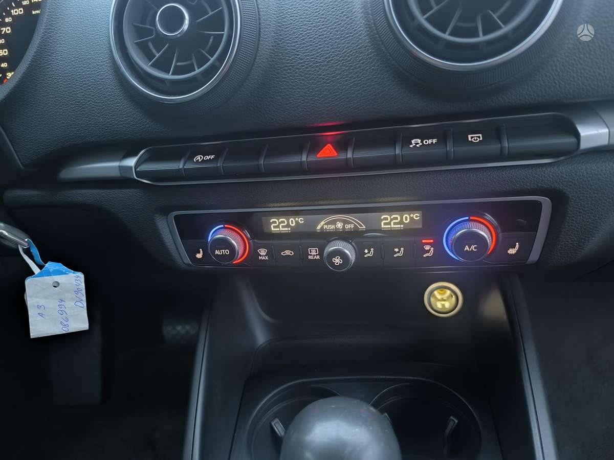 Audi A3, 1.6 l., Хэтчбек