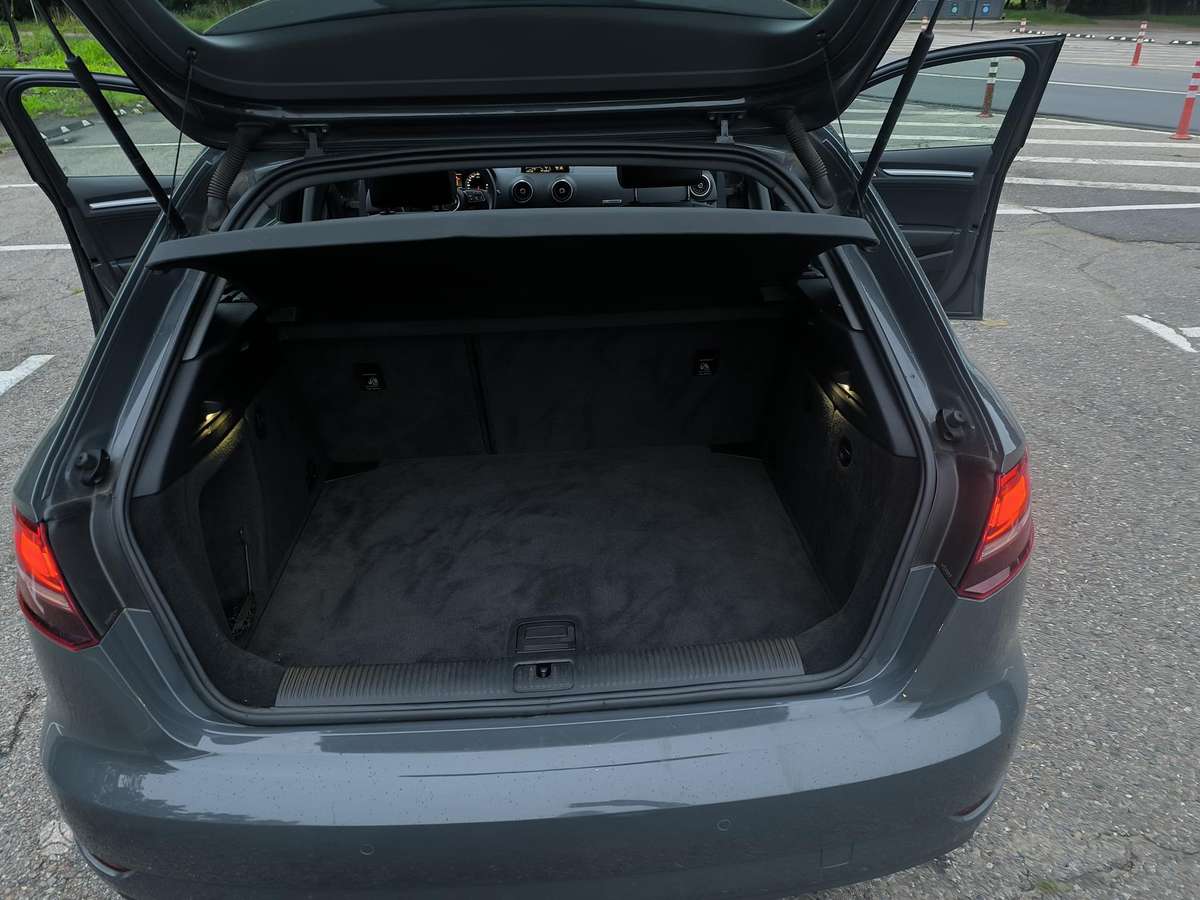 Audi A3, 1.6 l., Хэтчбек