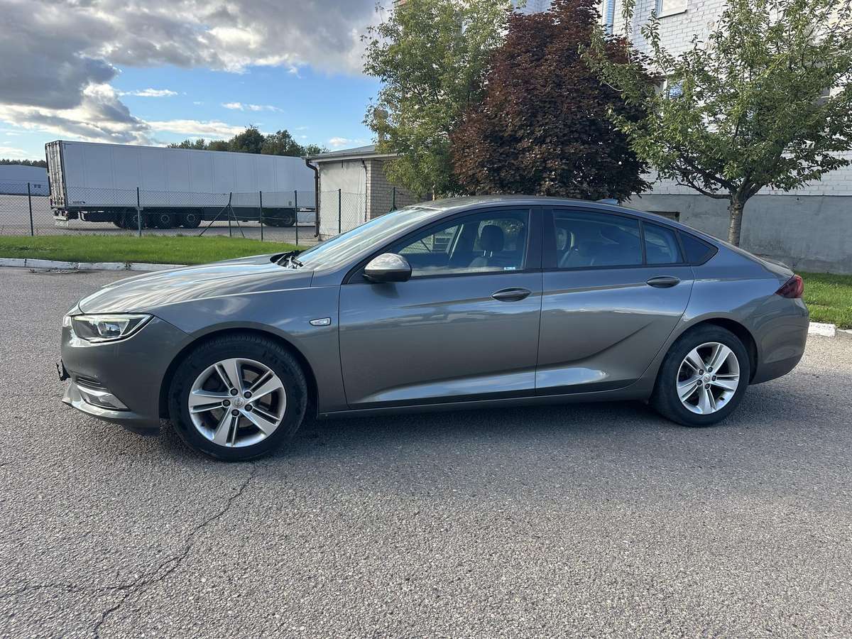 Opel Insignia, 1.6 l., hatchback