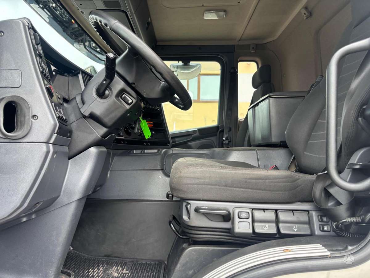 Scania P280, box trucks / box vans
