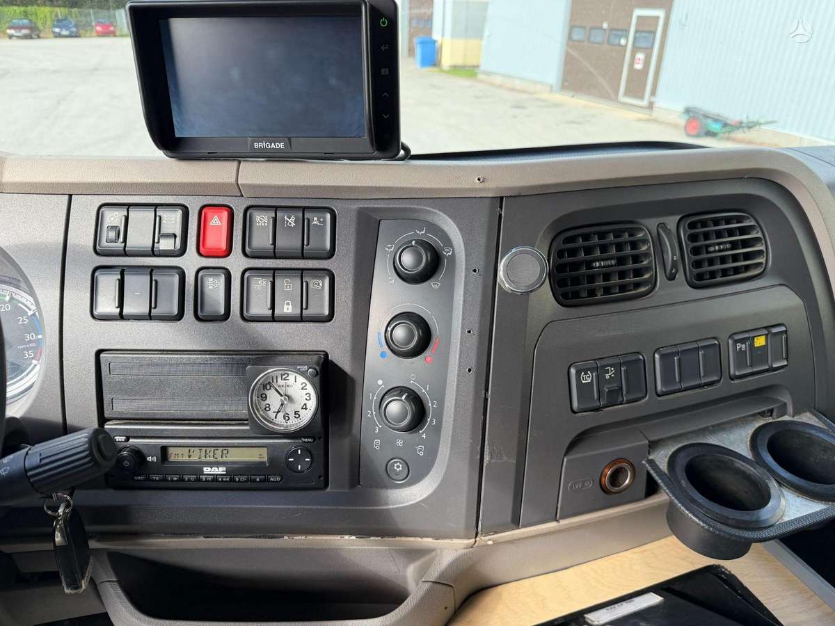DAF LF320, box trucks / box vans