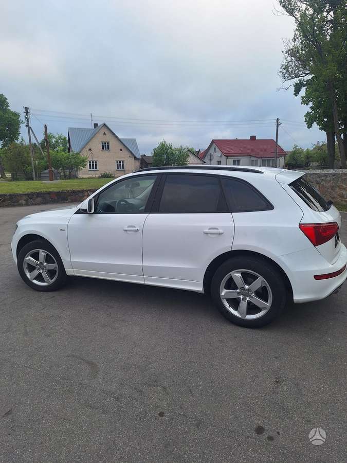 Audi Q5, 2.0 l., Хэтчбек