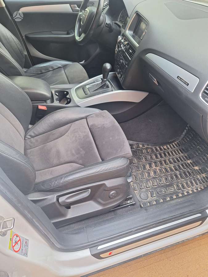 Audi Q5, 2.0 l., hatchback
