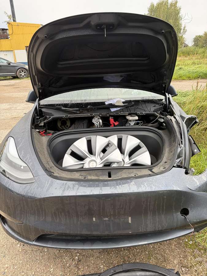 Tesla Model Y, 80 кВт·ч, Минивэн