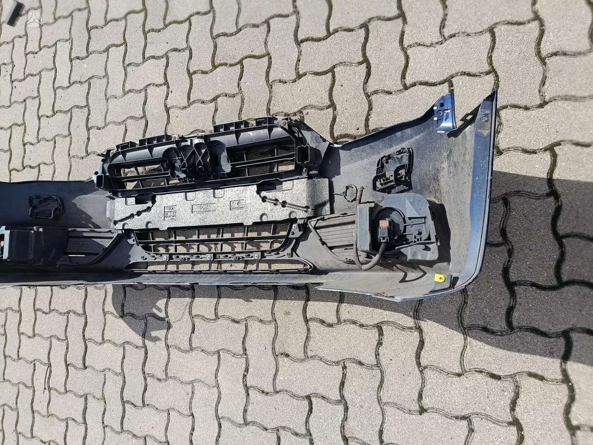 Audi A4, 8K0807437 AC, bumpers