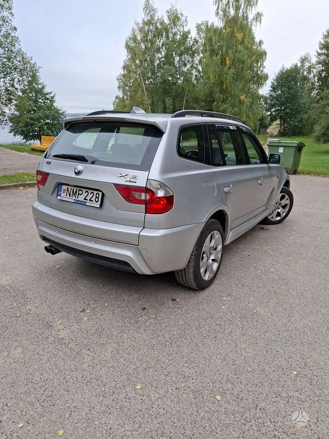 BMW X3, 3.0 l., hatchback