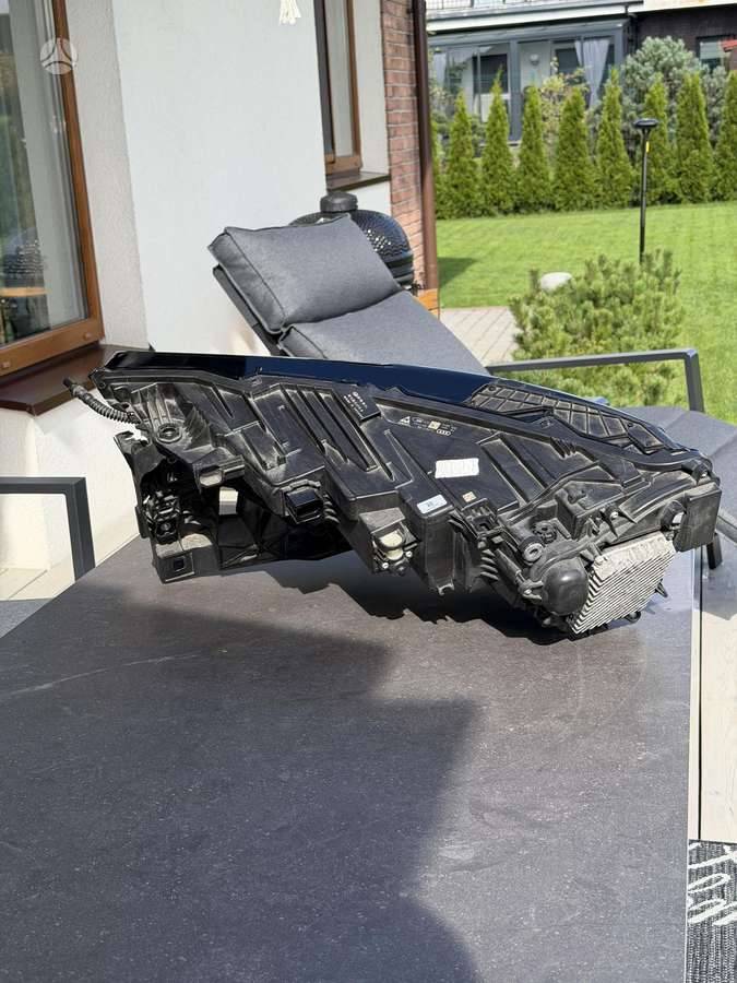 Audi Q8, 4M8941036B, žibintai