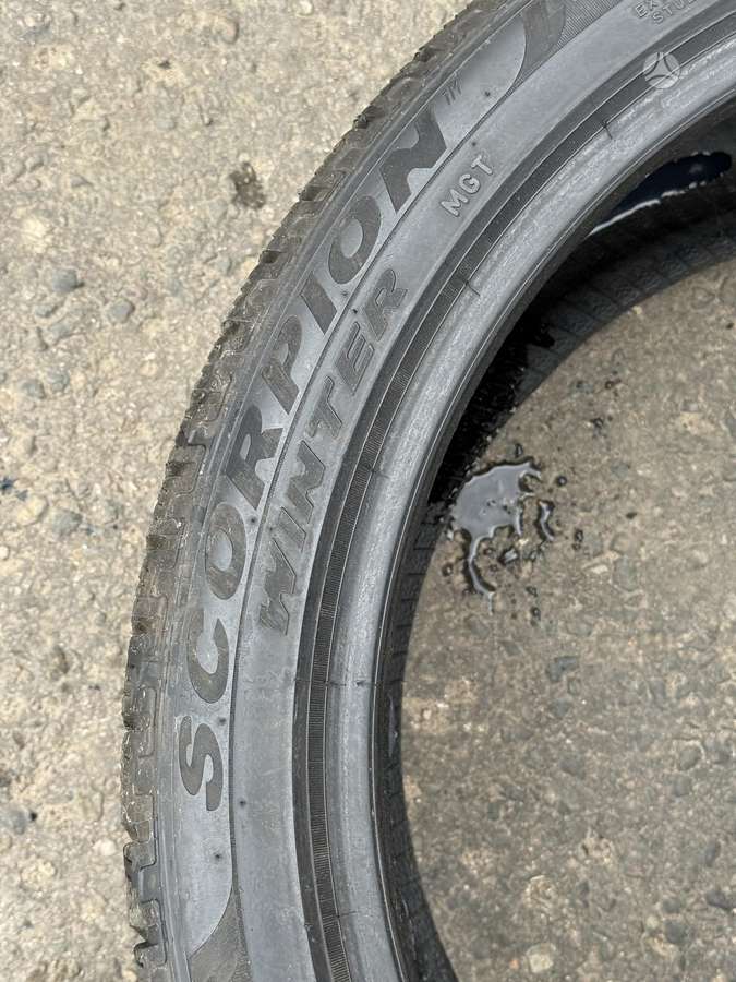 Pirelli Scorpion, winter 295/35 R21