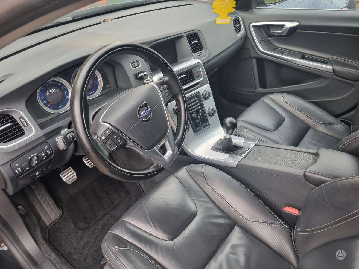 Volvo V60, 2.0 l., Универсал